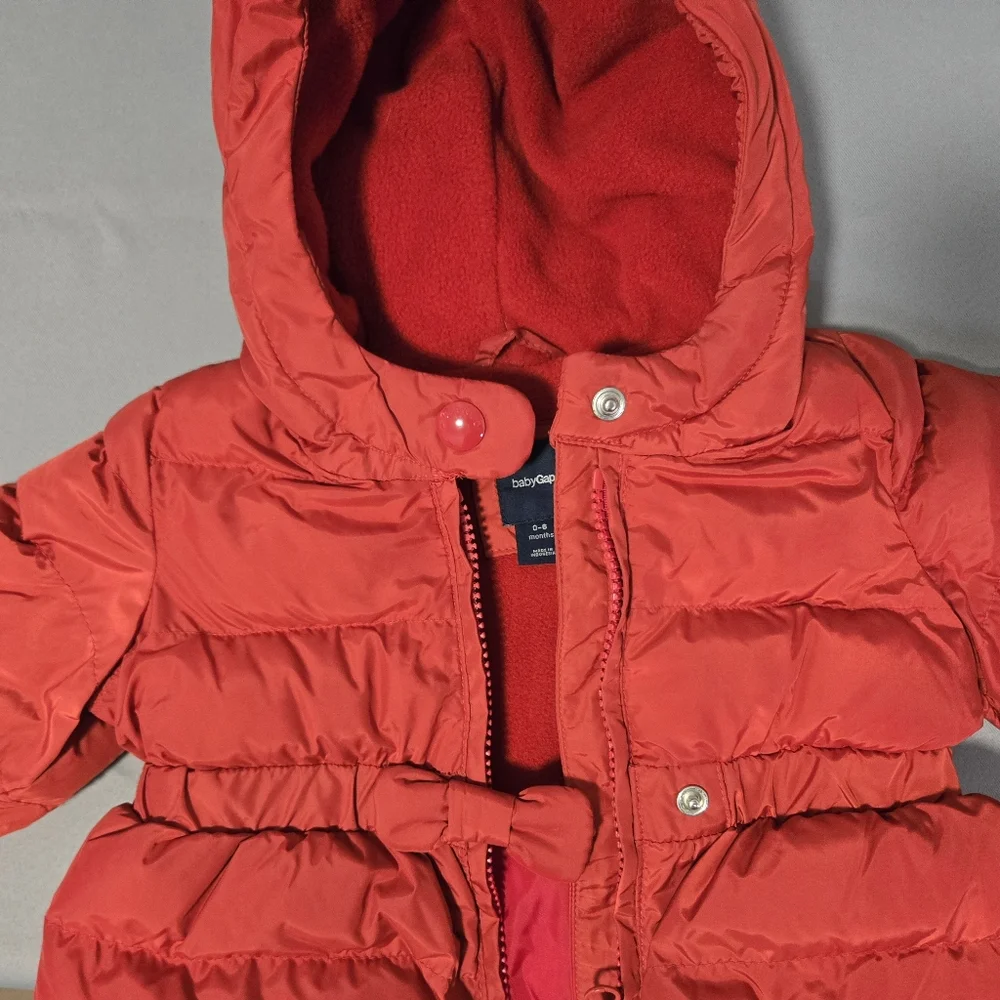 BABY GAP Cherry Red Hooded Puffer Jacket Coat Size 0-6 Months Winter Wear